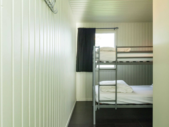 Bedroom 2, Luxurious Bungalow in Bullange with Hot Tub, Liège