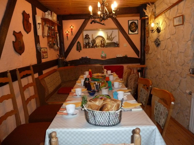 Food & Drinks, Gastezimmer am Marchenbrunnen, Dresden