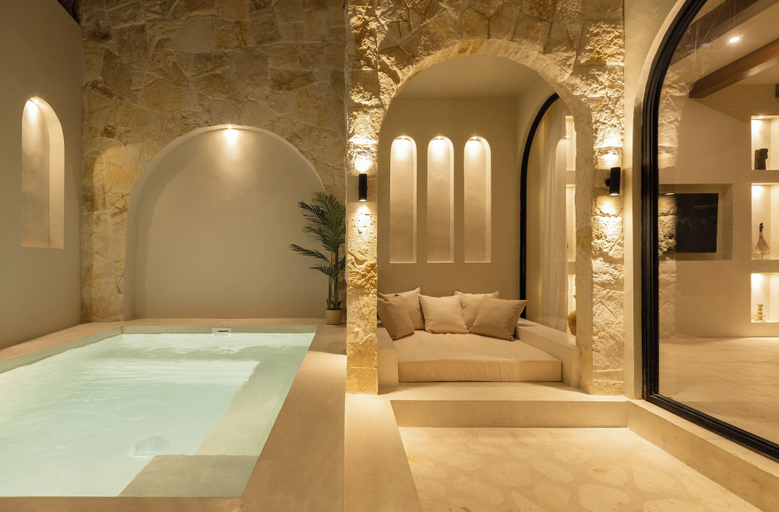 Sport & Beauty 3, Tropical Romantic Villa Sawa Pererenan, Badung