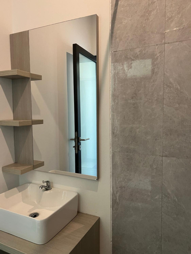 Bathroom 9