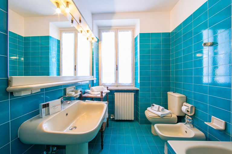 Room 5, Easy Central Stresa in Stresa, Verbano-Cusio-Ossola