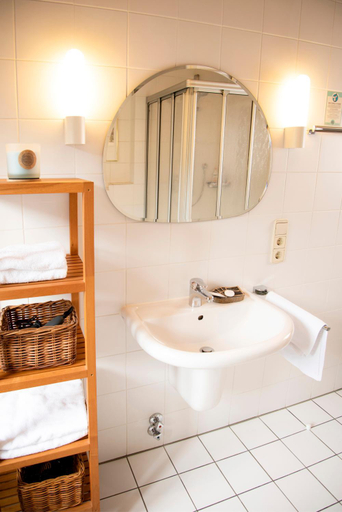Bathroom 5, Landhaus Halferschenke, Mayen-Koblenz
