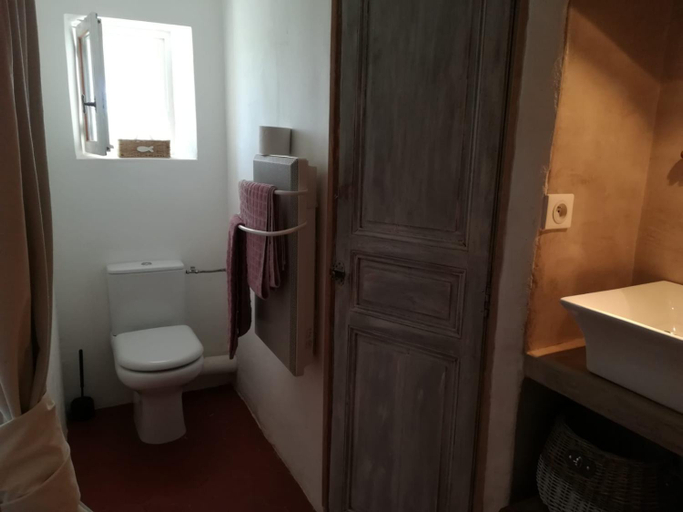 Bathroom 3, La Ferme Constantin, Var