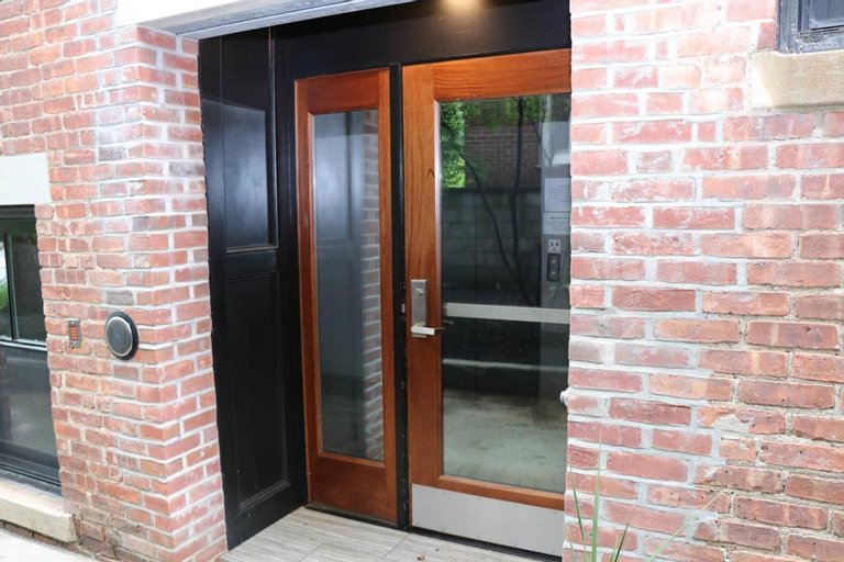 A Stylish Stay w/ a Queen Bed, Heated Floors.. #35, Norfolk