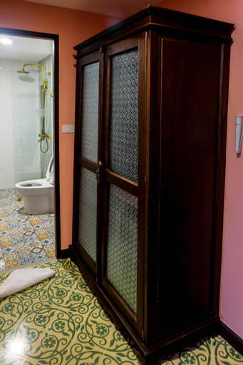 Bathroom 2