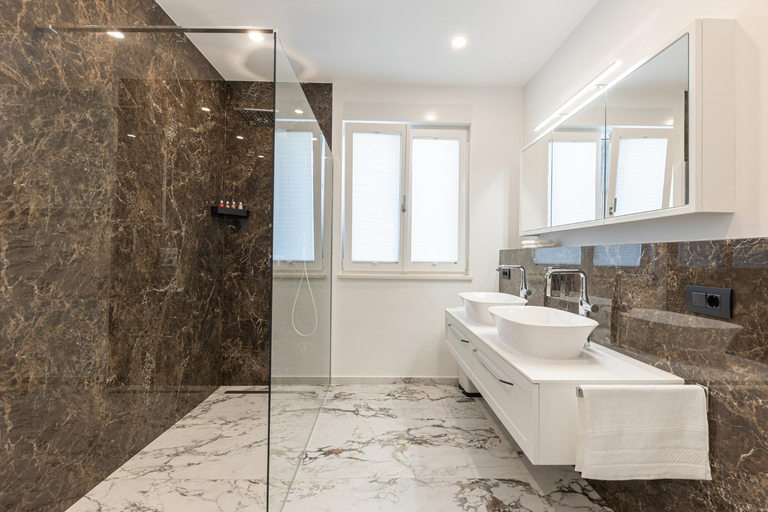 Shower 2, Villa Bella Vista am Meer, Seget