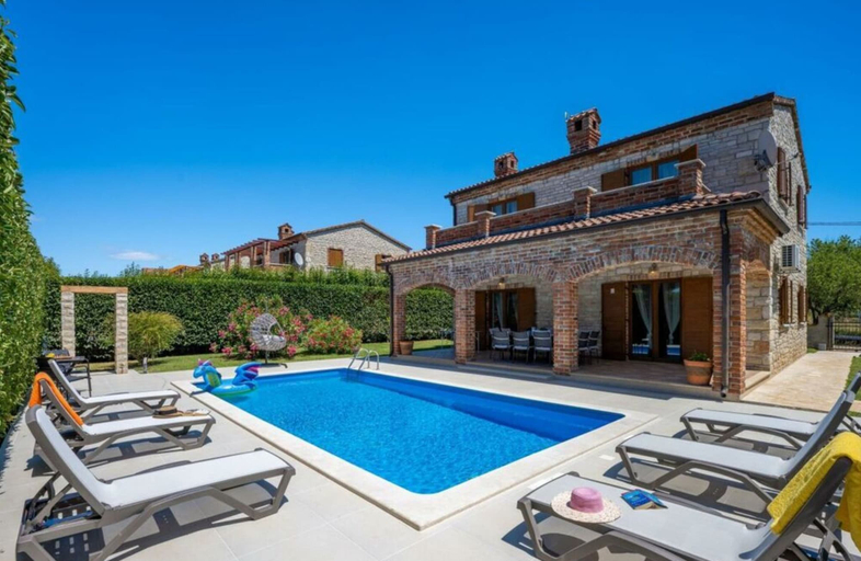 Pool 3, Villa Amani Comfortable Holiday Residence, Svetvinčenat