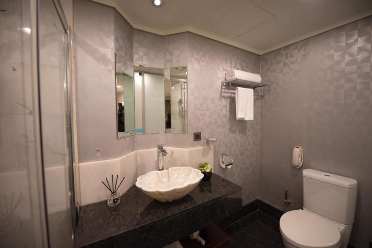Bathroom 2