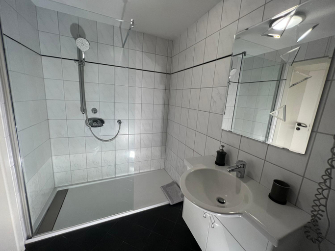 Bathroom, Hotel Restaurant Zum Landmann, Olpe