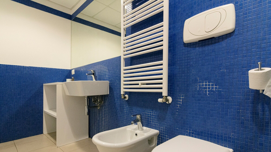 Others 4, Residenza Excelsior 904, Chieti