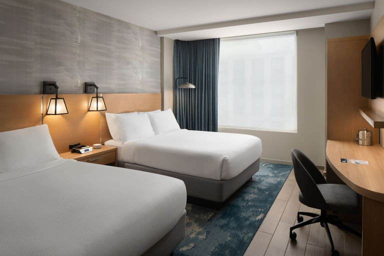 Bedroom 3, Courtyard by Marriott San Diego Gaslamp/Convention Center, San Diego