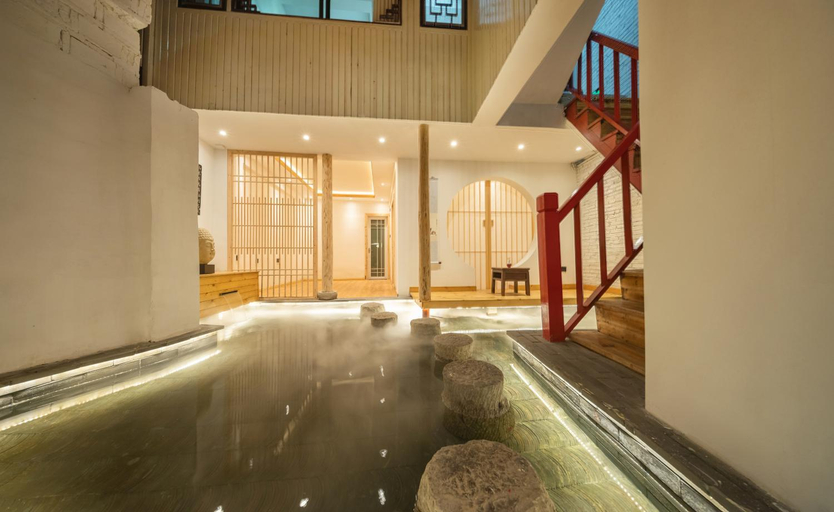 Sport & Beauty, Yifang Yan · Travel Photography Experience Homestay, Xiangxi Tujia and Miao