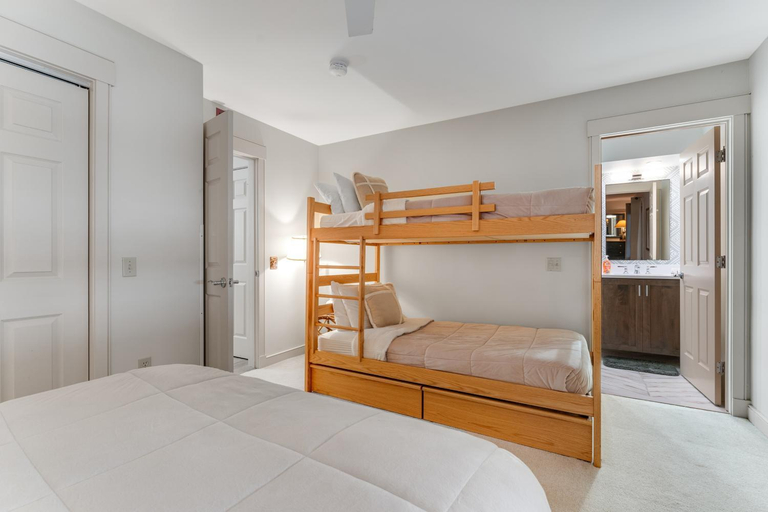 Bedroom 3, Solitude Village J202, Windsor