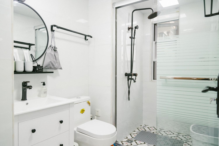 Bathroom, [Passenger] Wuhan，Qiekou District, Liji North Road, Wuhan