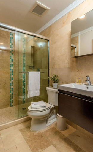 Bathroom 3, Top Floor Corner Condo w Amazing Views 2BR 3BA