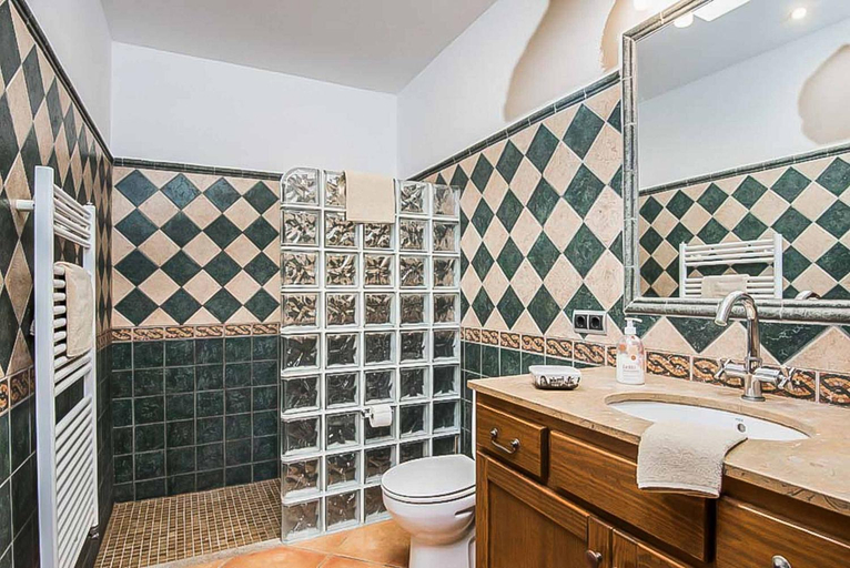 Bathroom 4, Villa Oratge, Baleares