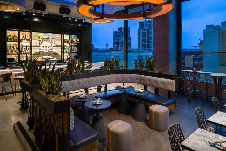 Food & Drinks 5, Courtyard by Marriott San Diego Gaslamp/Convention Center, San Diego