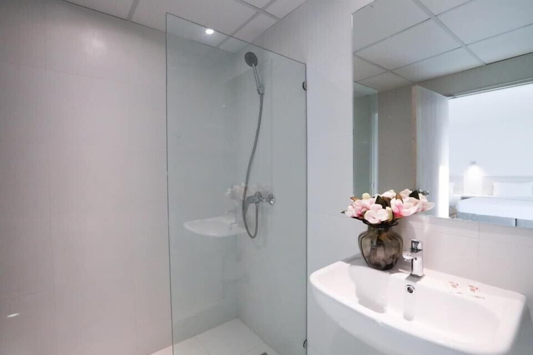 Bathroom 4, Prima House Pattaya, Pattaya