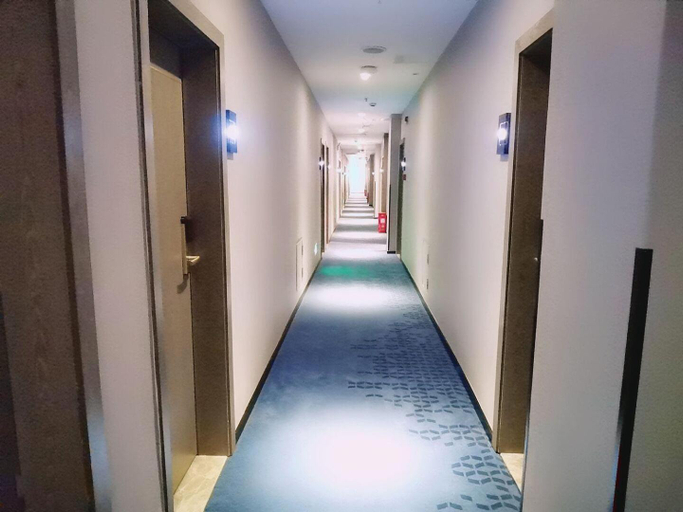 Others 4, 7 Days Premium Hotel Zigong Bus Terminal, Zigong