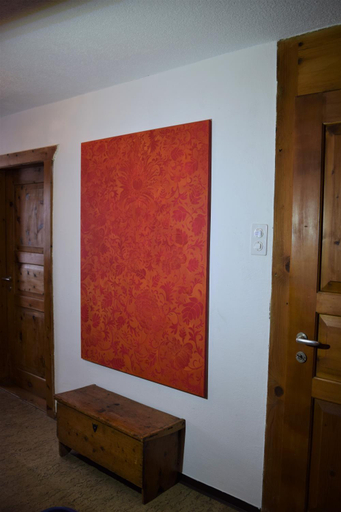 Others 5, Chasa Sassalba, Inn