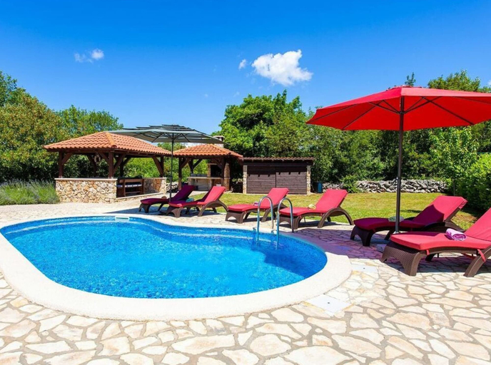 Pool 4, Villa Tara With a Beautiful Heated Pool, Dobrinj