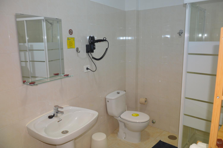 Bathroom, Sunset in the Atlantic Apartamentos Playa de Alojera, Santa Cruz de Tenerife