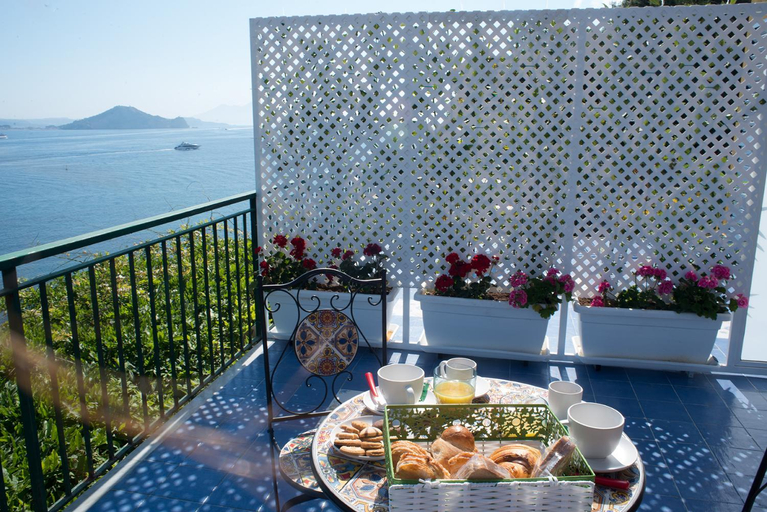 Food & Drinks 4, Punta Lingua Relais - Room 2 Sunset Terrace, Napoli