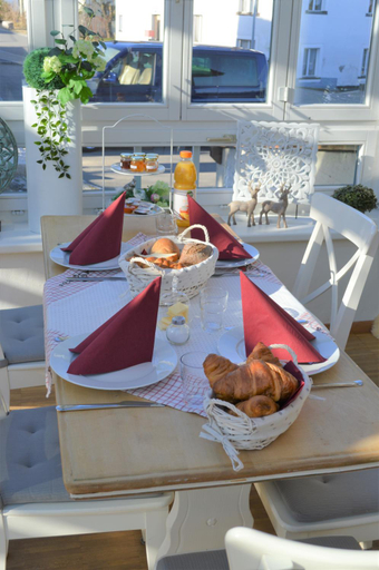 Others 5, BnB zum Schlussel, Baden