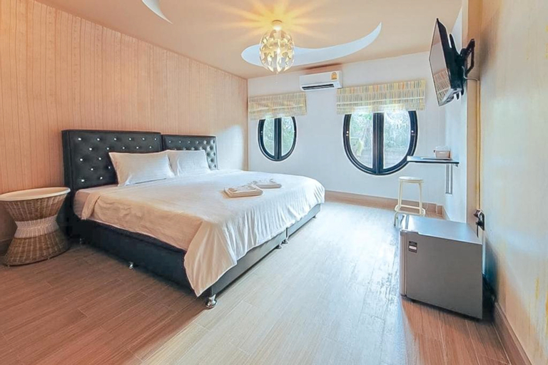 Bedroom 23