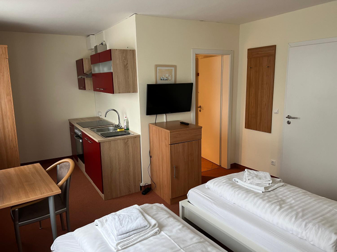 Bedroom 3, Hotel Hennies Hannover Sehnde, Region Hannover