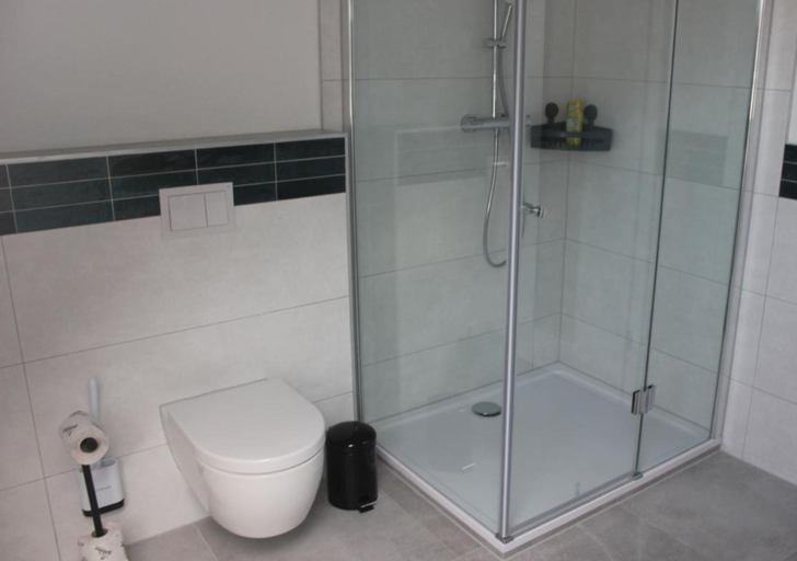 Bathroom 2, Apartment 31, Kassel