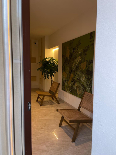 Others 4, Raha Suites, Syracuse