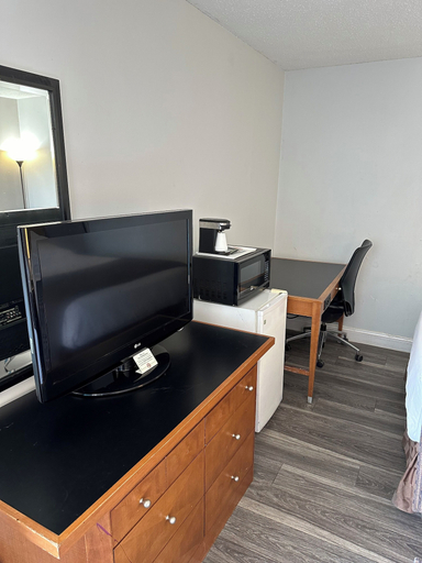 Others 4, Travel Inn & Suites, Lyon