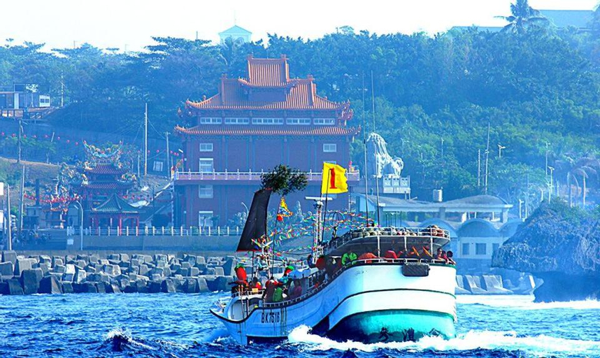 Xiaoliufu Yuan White Dragon Palace Sea View, Pingtung