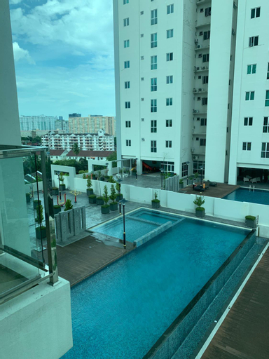 Sport & Beauty 2, Straits Garden Suites by Yen's Sojourn, Penang Island