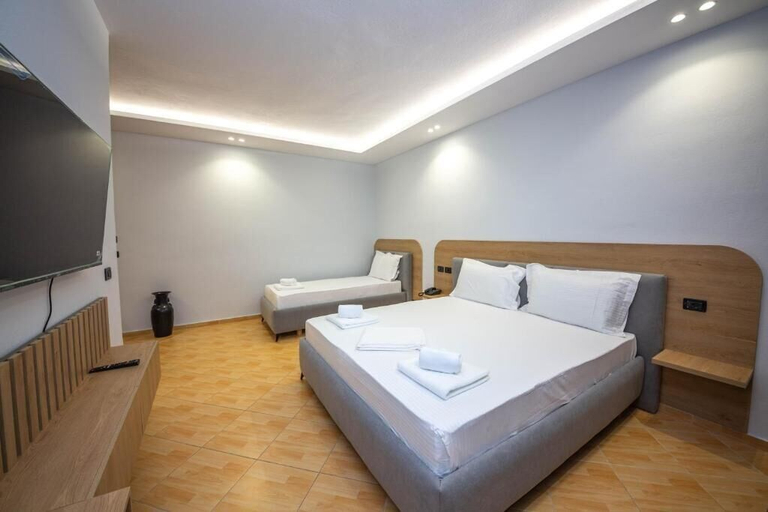 Bedroom 4, Hotel Sea Breeze, Sarandës