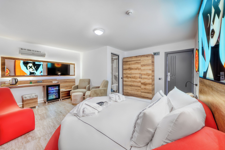 Bedroom 5, Illusion Beach Club Hotel +16 Only Adult, Alanya