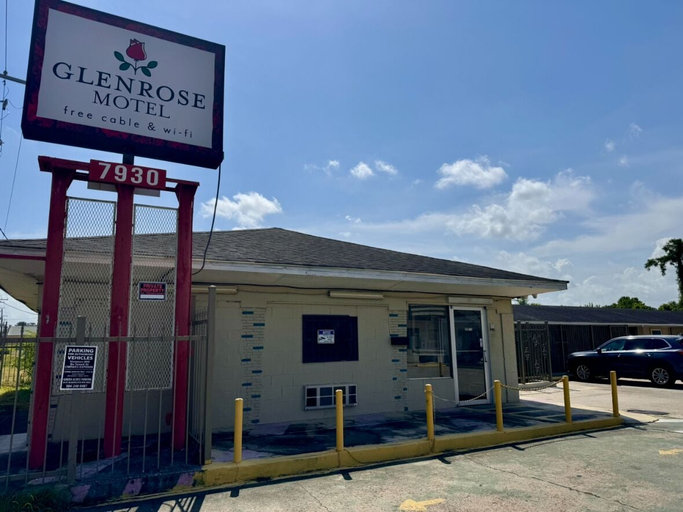 Exterior & Views 1, Glenrose Motel, Orleans