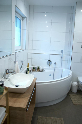 Bathroom 3, Residenz Grafenmatt - Ferienwohnung am Feldberg, Breisgau-Hochschwarzwald