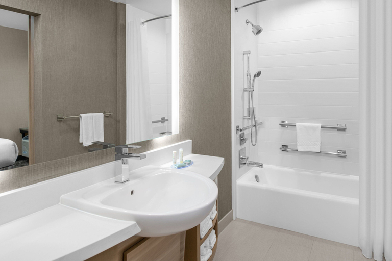 Bathroom 5, SpringHill Suites by Marriott Riverside Redlands, San Bernardino