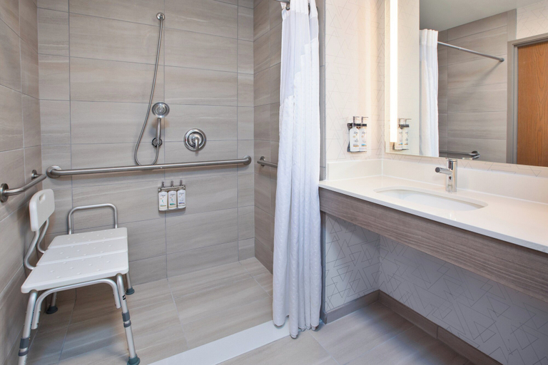 Bathroom 4, Holiday Inn Express & Suites BUFFALO by IHG, Johnson