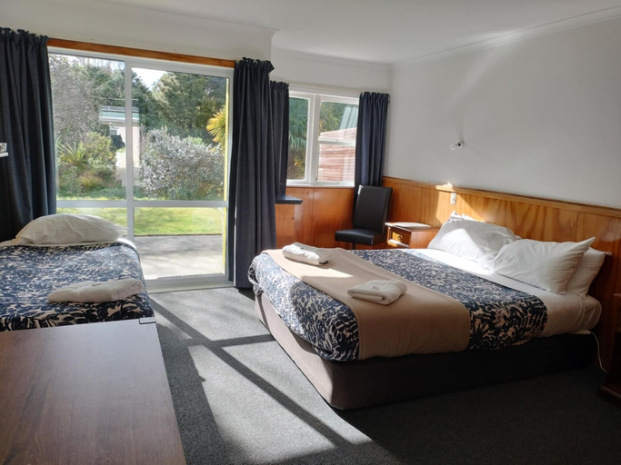 Others 1, Otaki Motel, Kapiti Coast