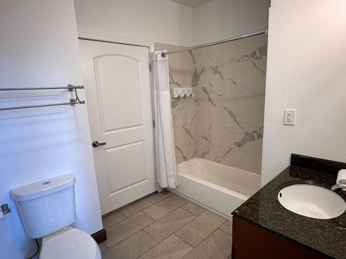 Bathroom 27