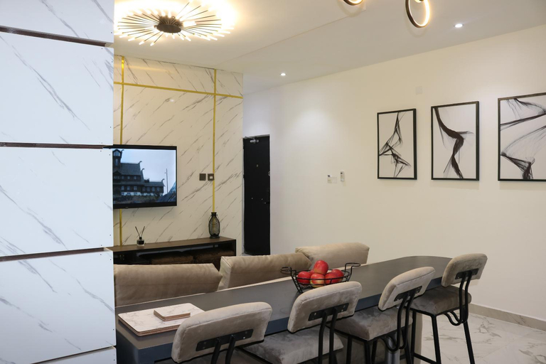 Facilities 5, Excellent 2 bed apartment in Lekki Phase1 With SuperFast Wi-fi & 247 Power, Eti-Osa