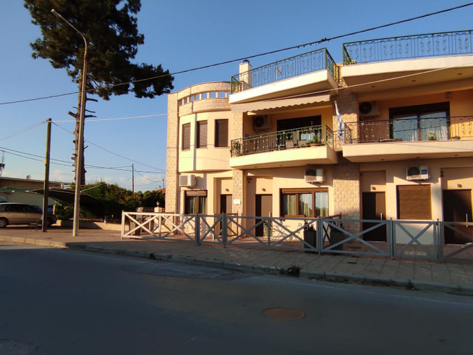 Others 4, John's Apartments, Central Macedonia