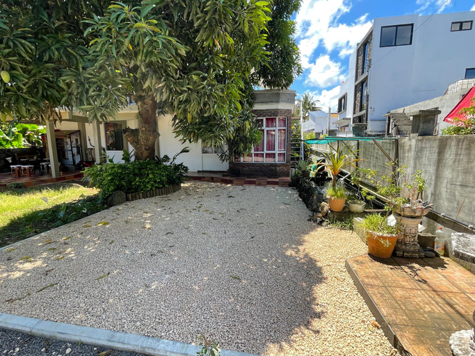 Others 4, Kowlessur Residence