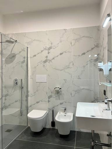 Bathroom 4, Sara Hotel, Milano