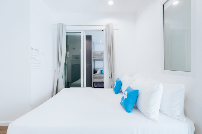 Bedroom 18