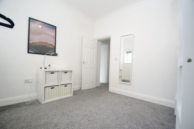 Others 5, Cosy Margate Apartment, Kent