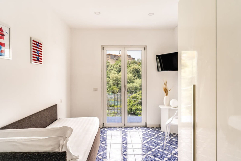 Bedroom 4, Casa Nenni in Priora, Napoli